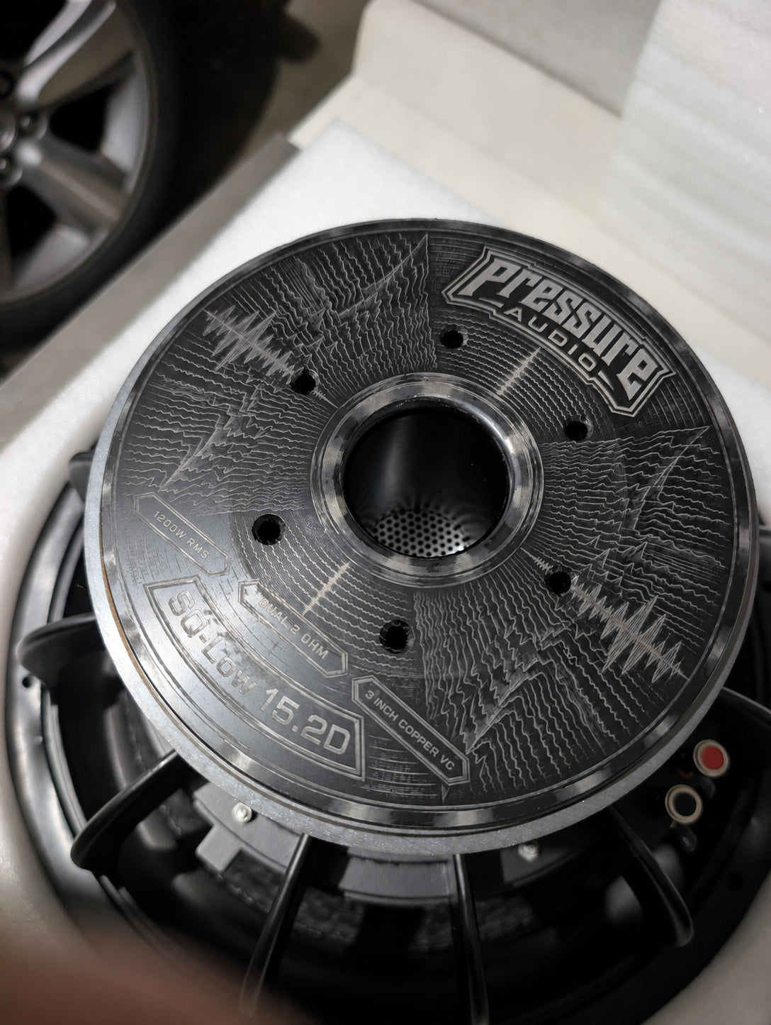 SQ-Low 15.2D laser-marked motor plate and terminals